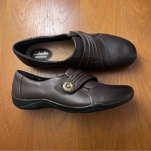 NWT Clarks Kessa Alcove Brown Leather Clogs